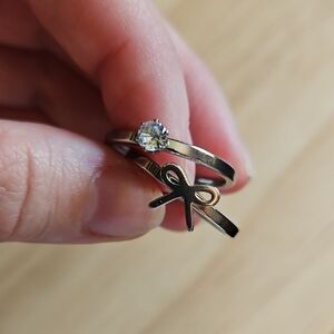 Bow And Crystal Ring set